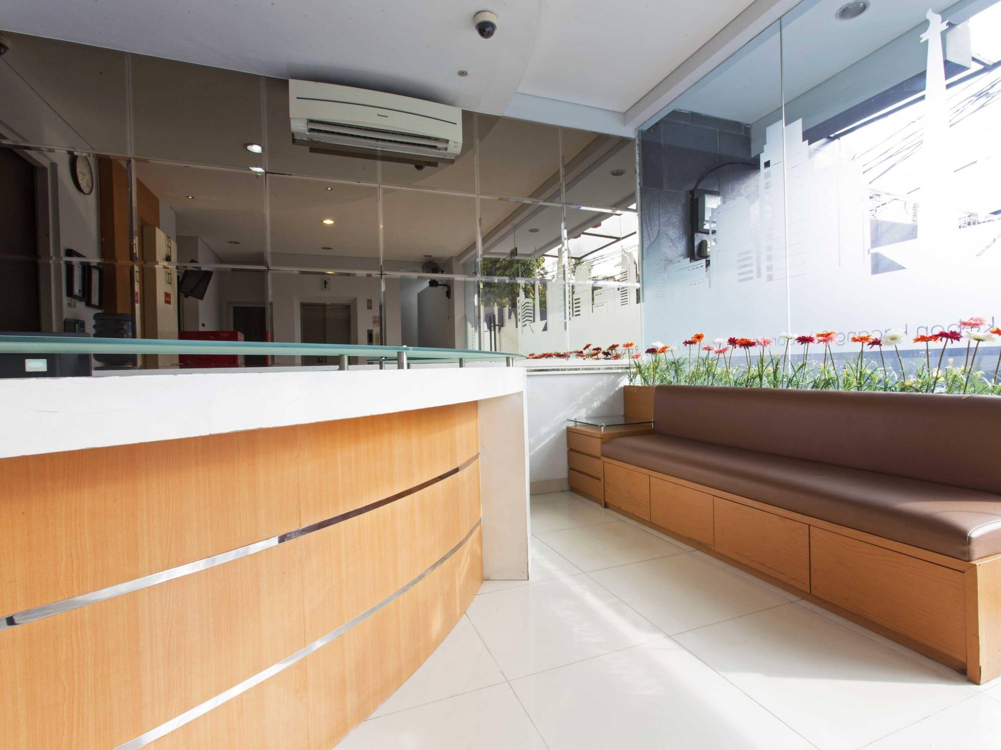Guest house Reddoorz Near Thamrin 2*