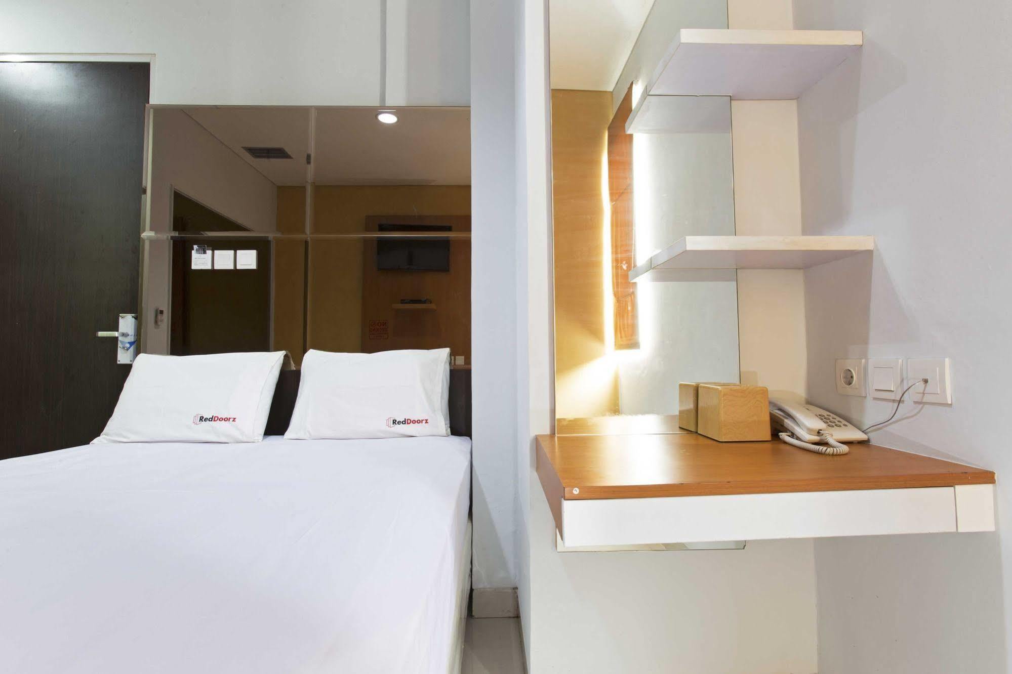 Guest house Reddoorz Near Thamrin