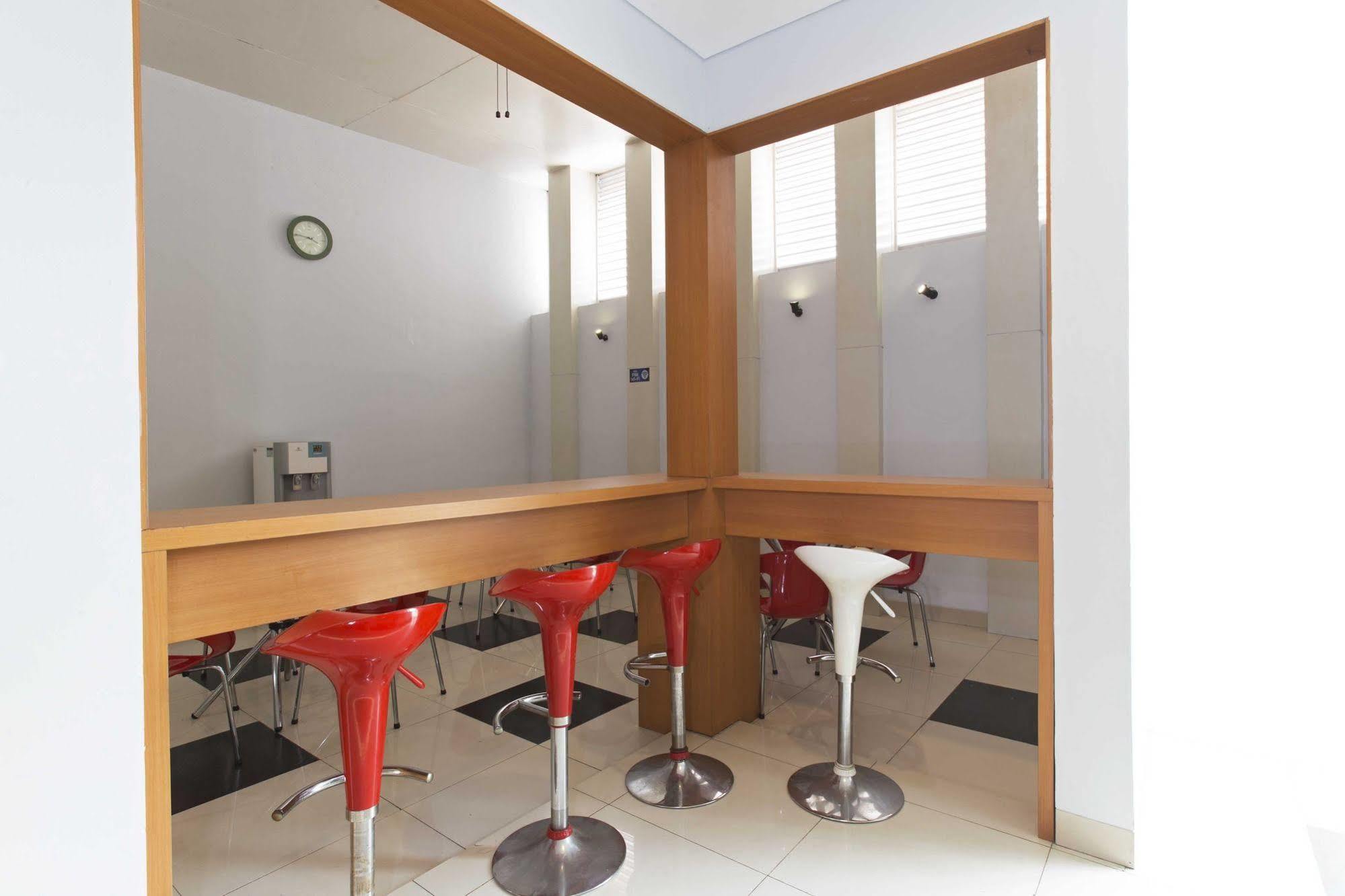 Reddoorz Near Thamrin Guest house