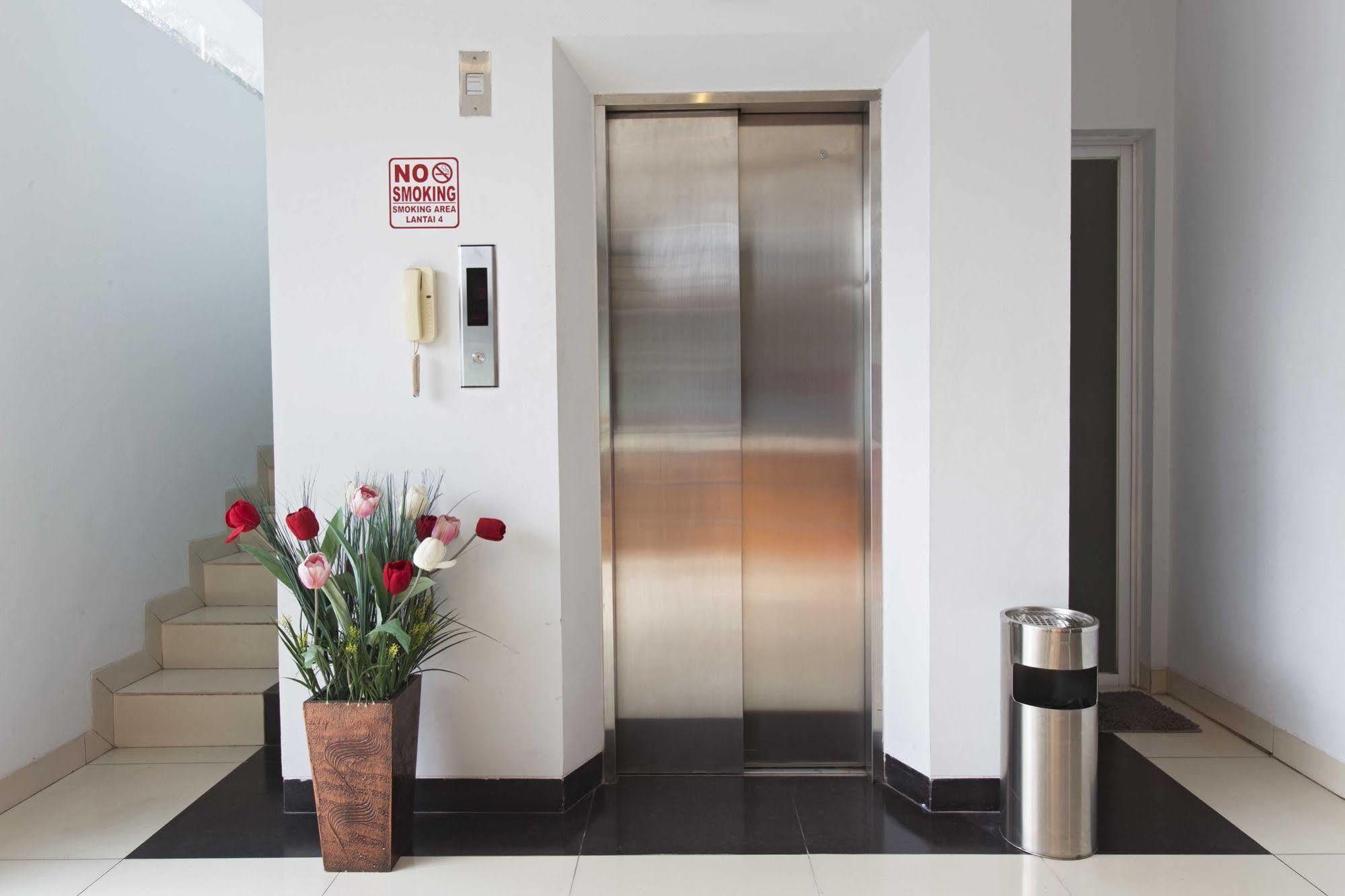 Reddoorz Near Thamrin Guest house Jakarta
