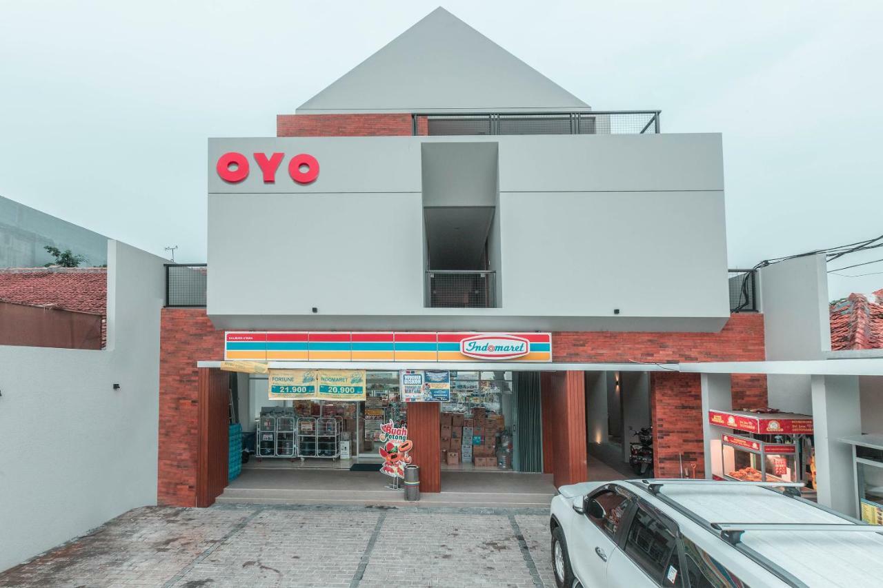 Hotel Oyo 780 Acg House Kalibata Syariah