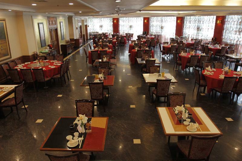 Hotel Sunlake Waterfront & Convention 5*
