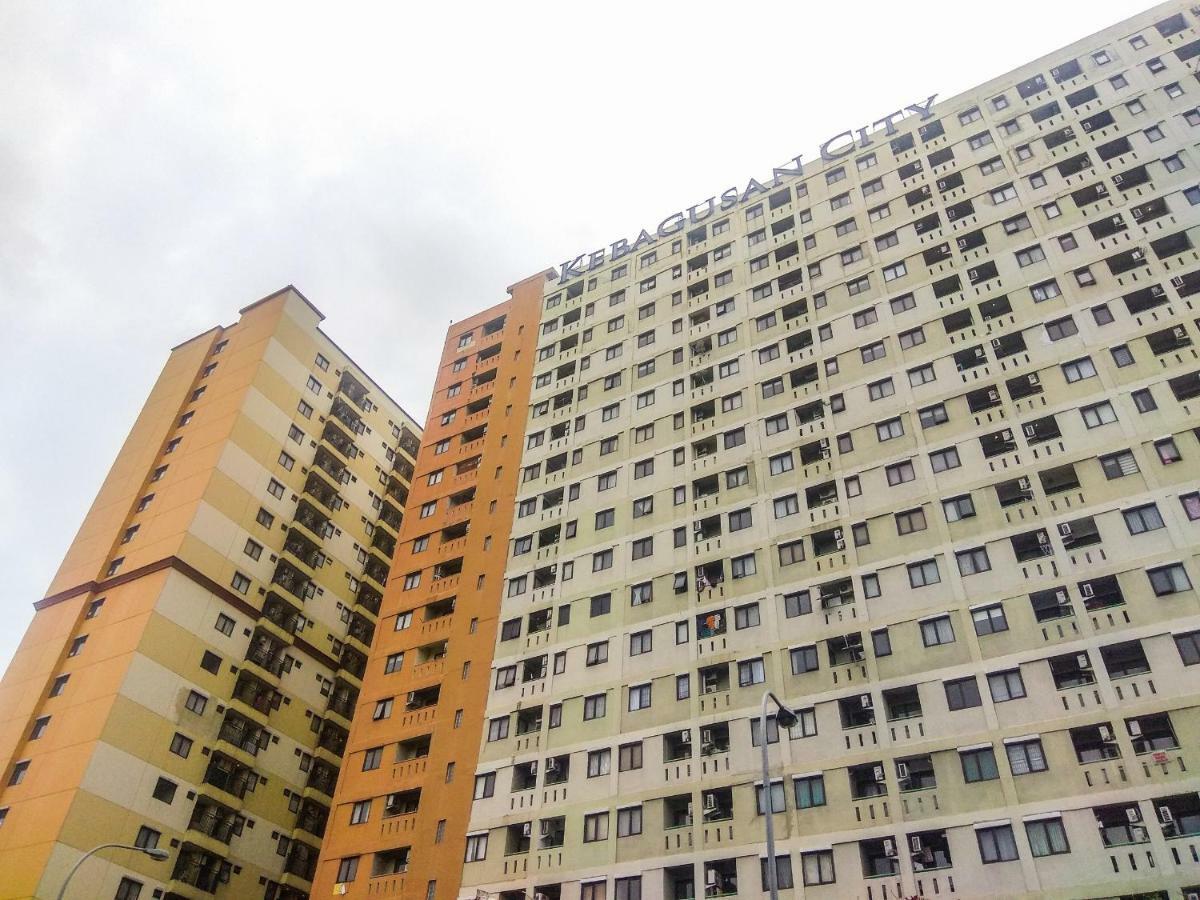 Homey And Simply 2br Kebagusan By Travelio Apartemen