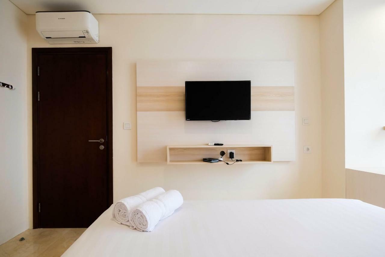 Apartment 2br Cozy And Modern L'avenue By Travelio *