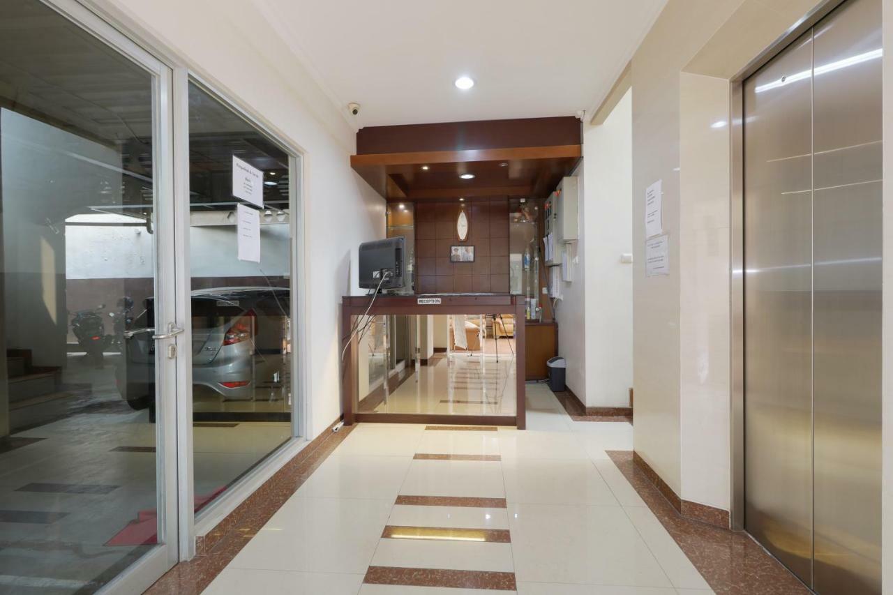Guest house Clover Jakarta