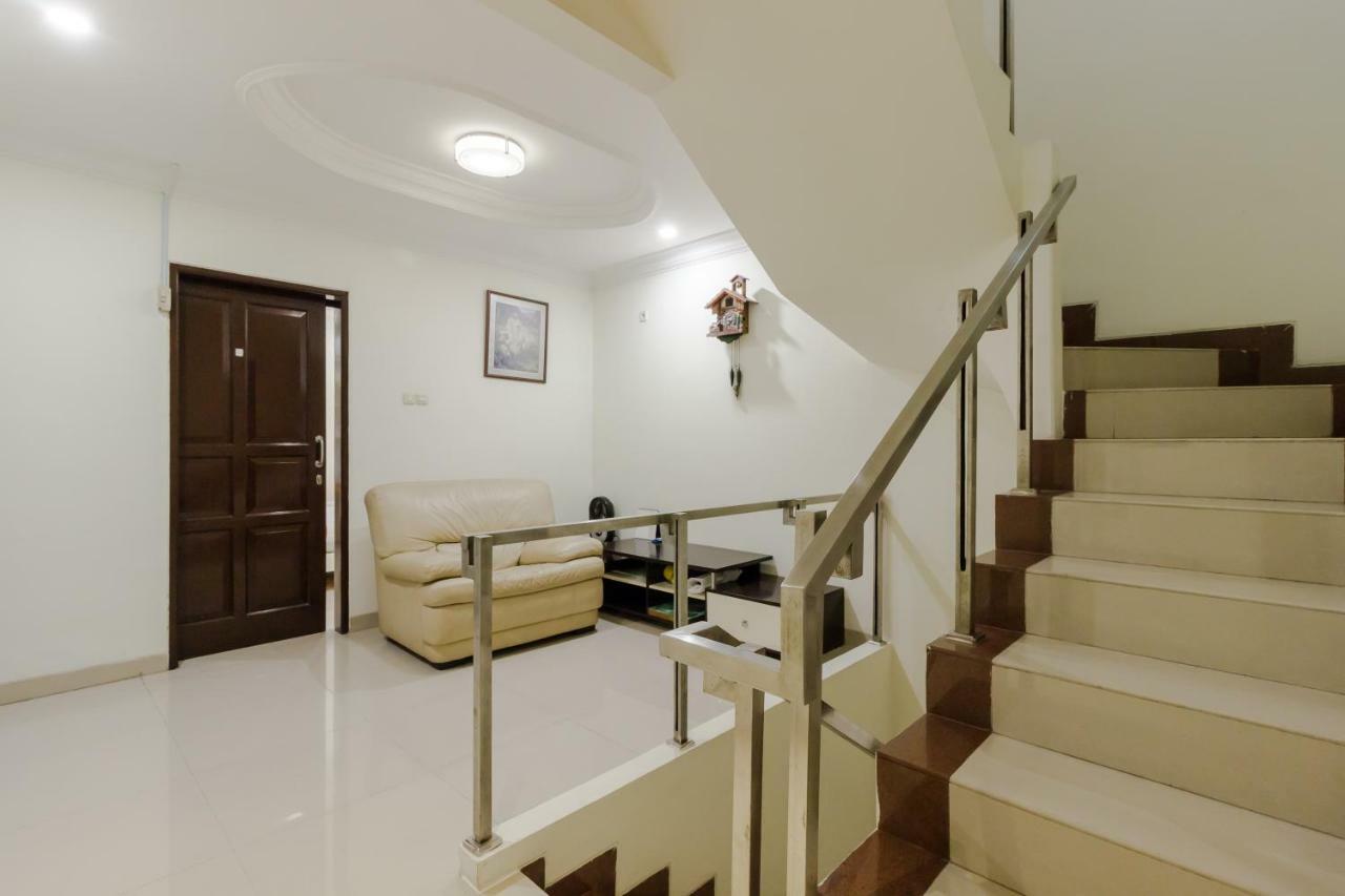 Guest house Reddoorz Syariah Near Mall Artha Gading 2*