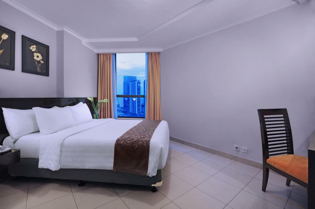Horison Ultima & Residences Rasuna 4*