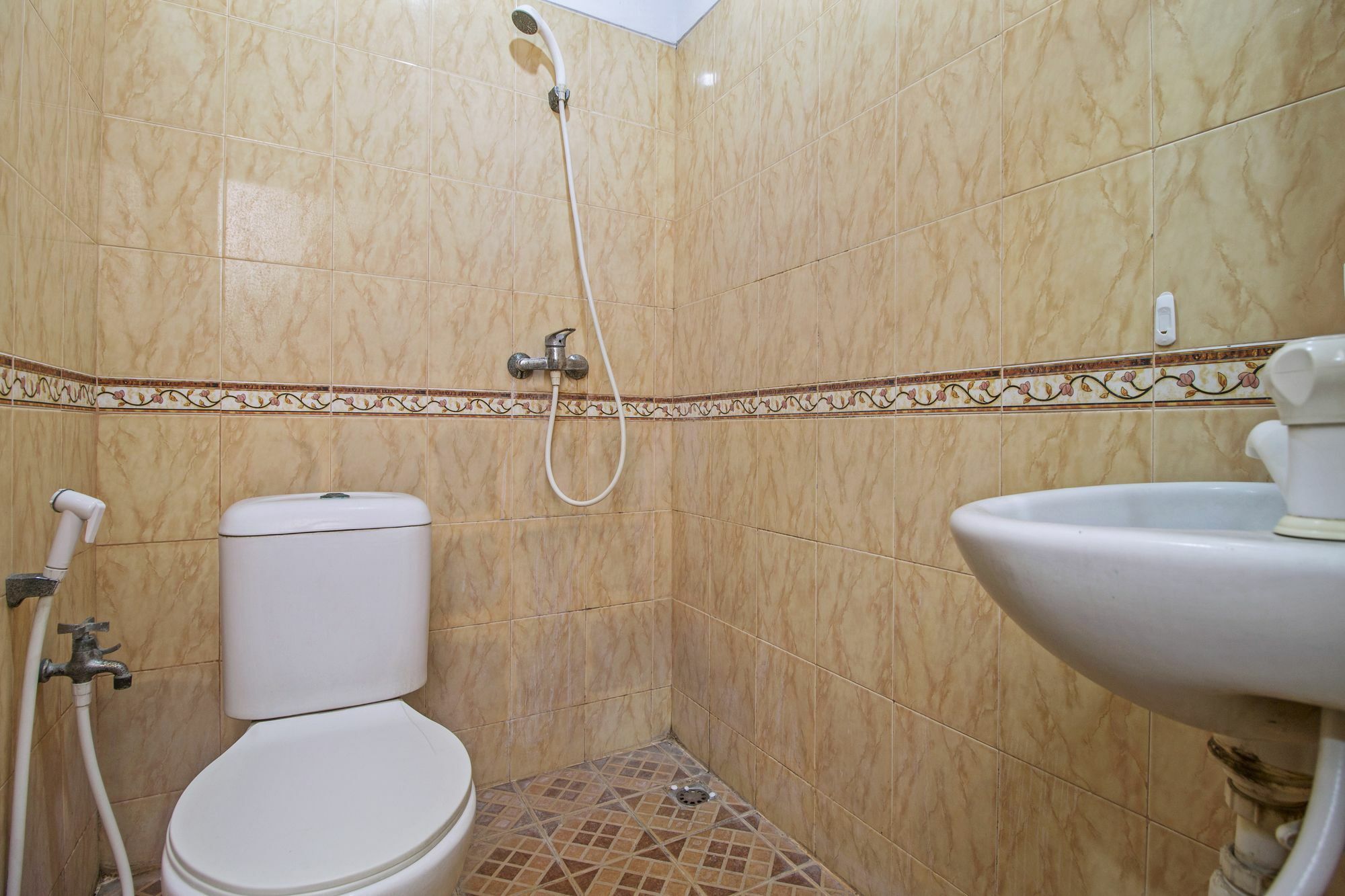 Reddoorz Near Ciputra World Kuningan 3 * Jakarta