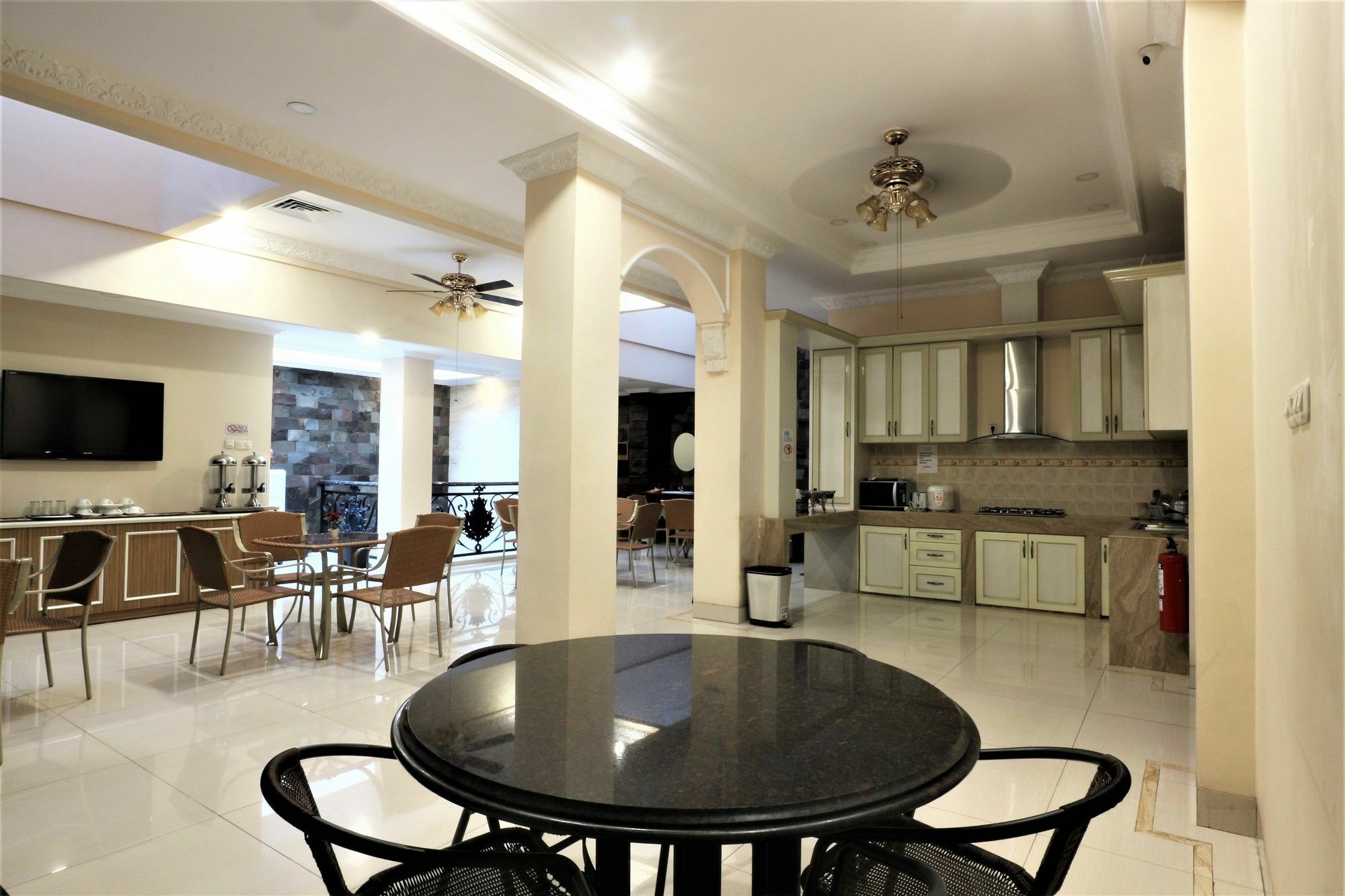 Hotel Alivio Kuningan 3*