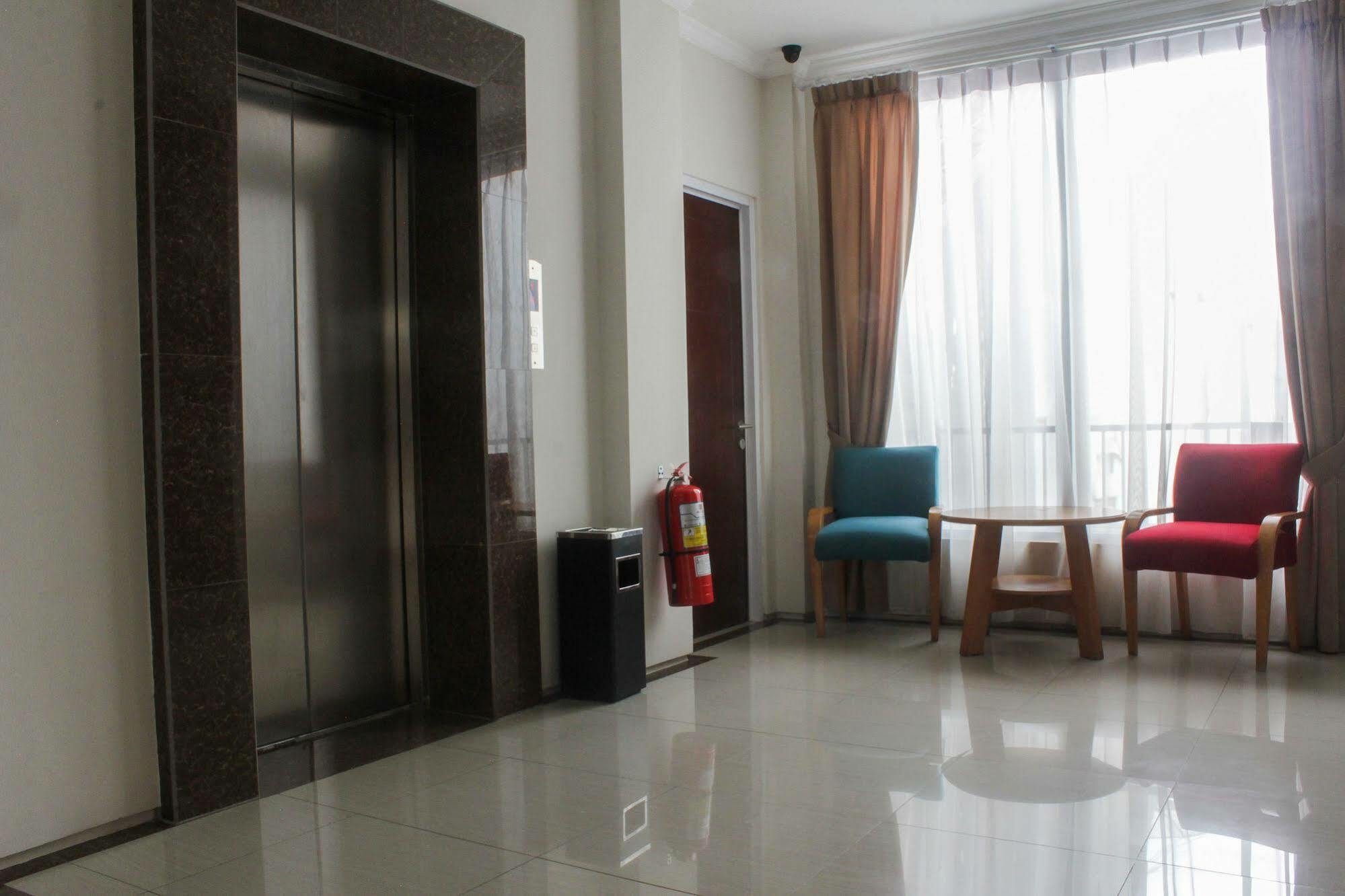 Zen Kuningan Anggrek