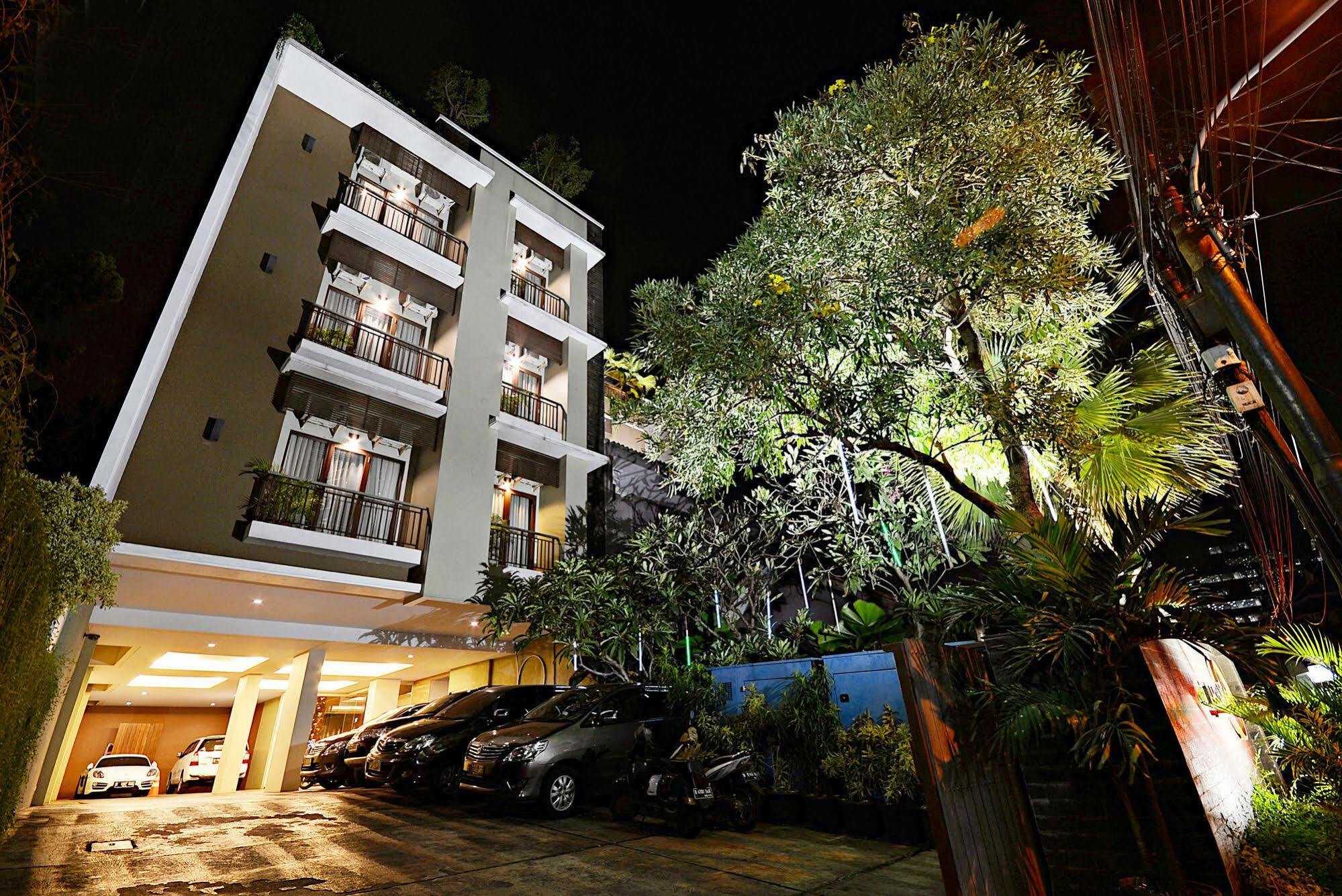 Hotel Zen Premium Kuningan Karet Jakarta