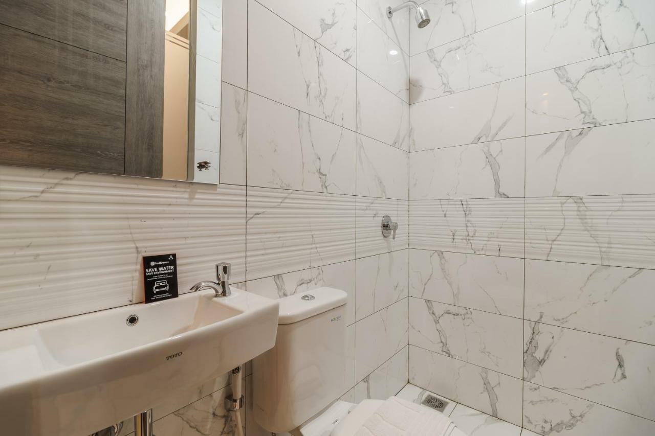 Hotel Reddoorz Near Senayan