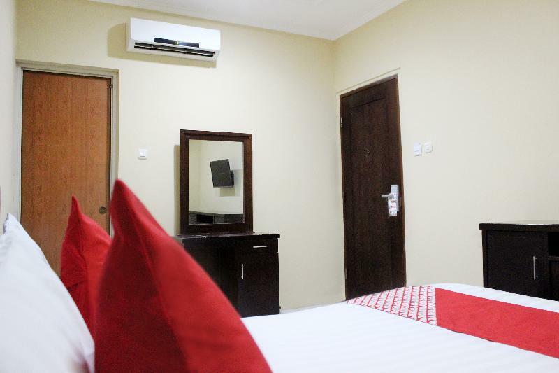 Hotel Urbanview Bes Mangga Besar By Reddoorz 3*