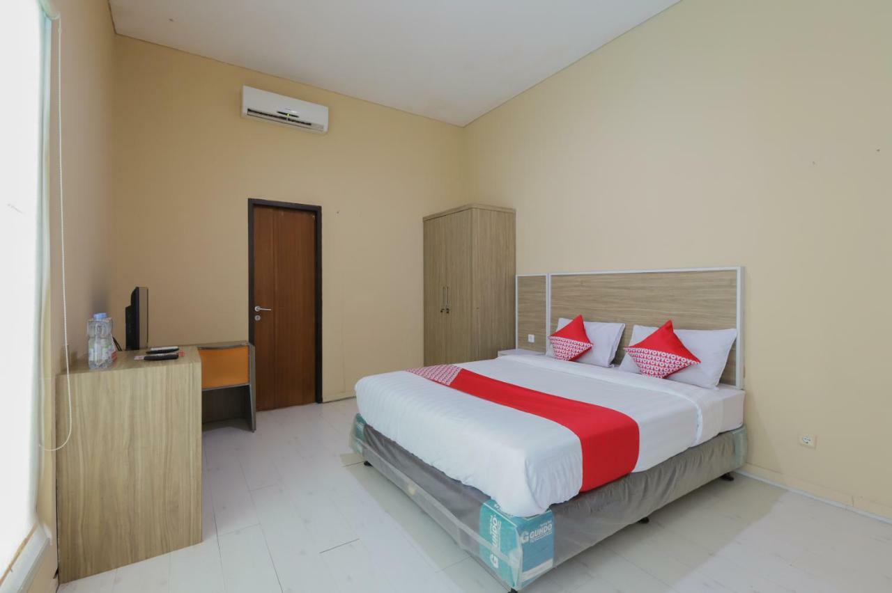 Oyo 968 Tirthankara Hotel 2*