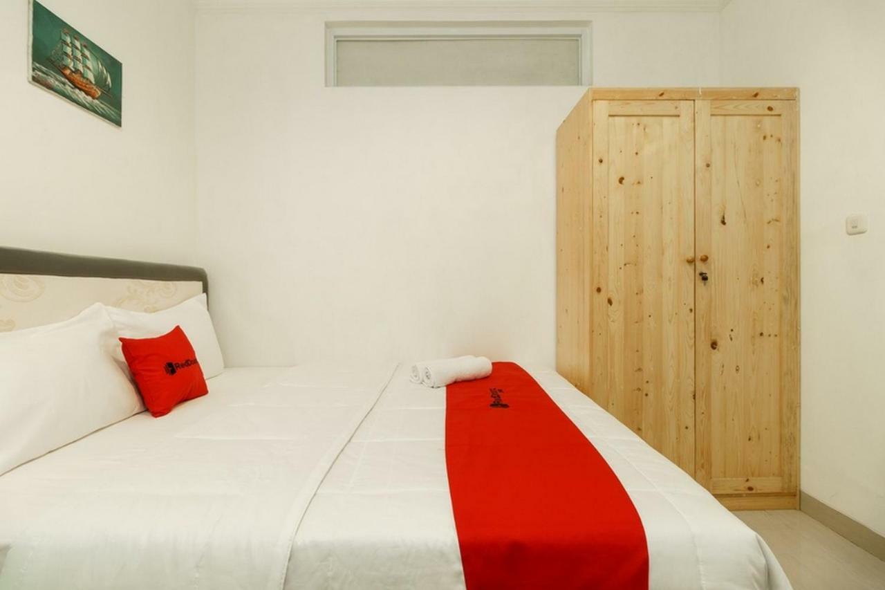Reddoorz Syariah Near Pancoran 2 Guest house 3*