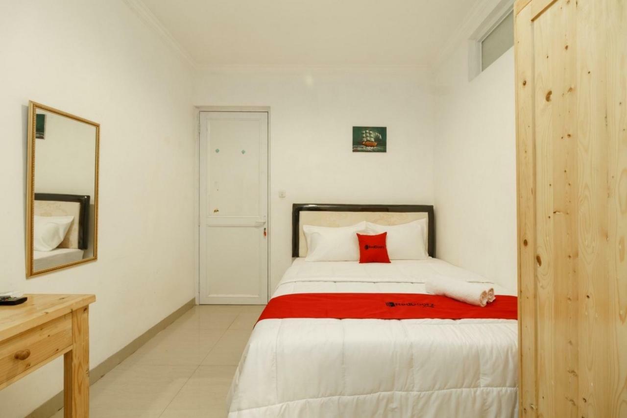 Reddoorz Syariah Near Pancoran 2 Jakarta