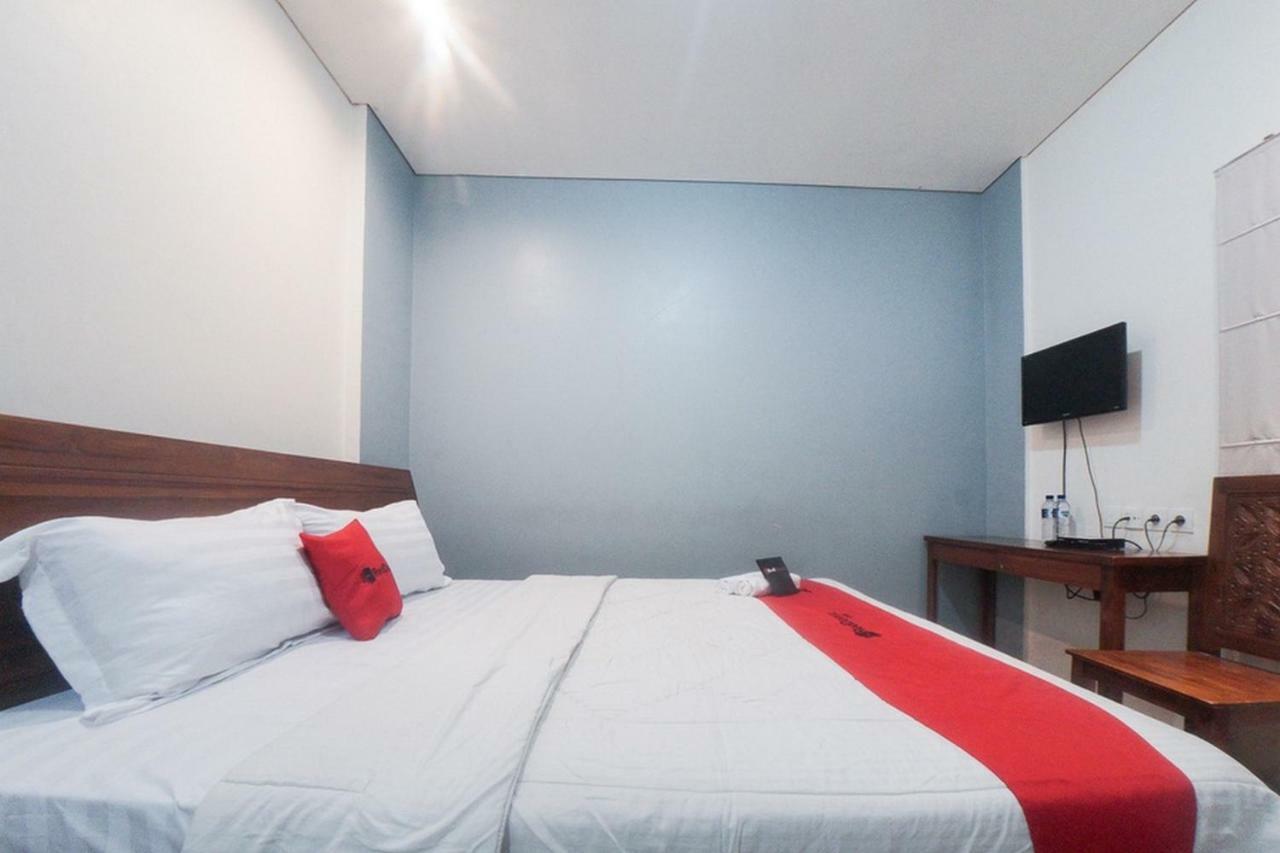Reddoorz Near Pramuka Square Mall Guest house Jakarta