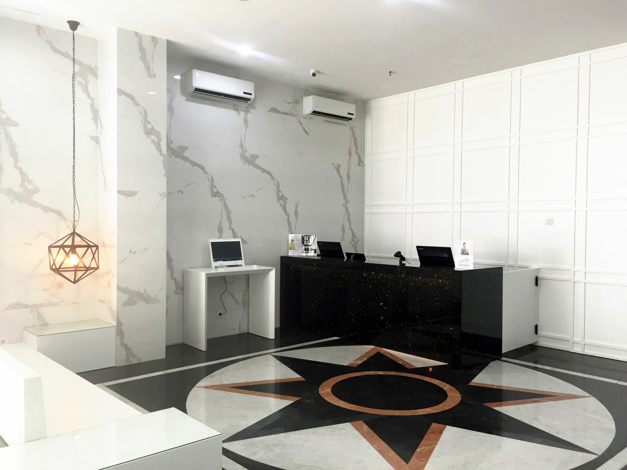Hotel Whiz Falatehan