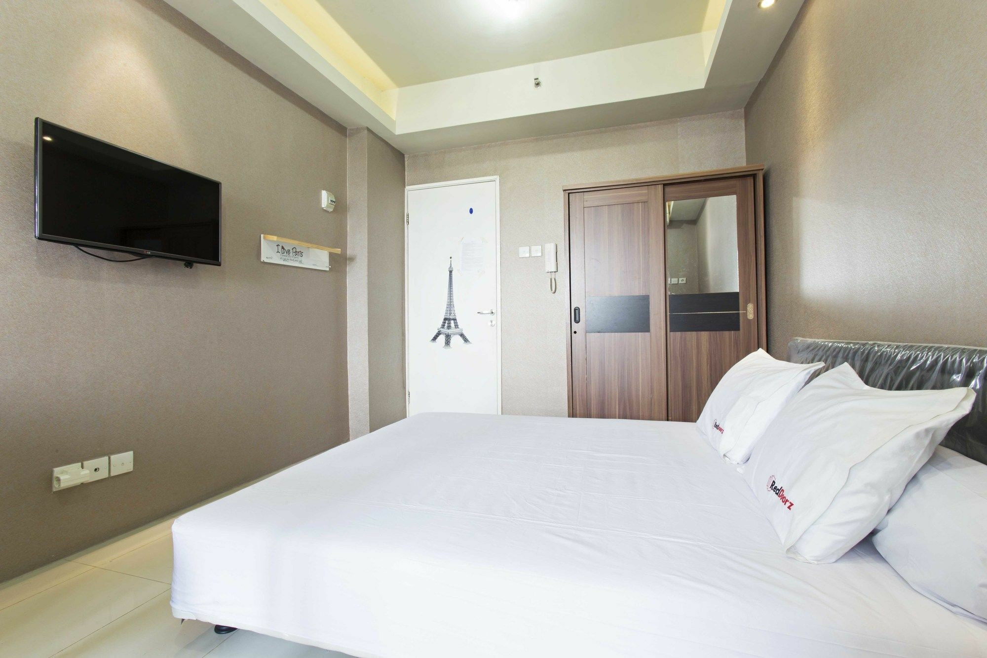 Reddoorz @ Pegangsaan Kelapa Gading * Jakarta