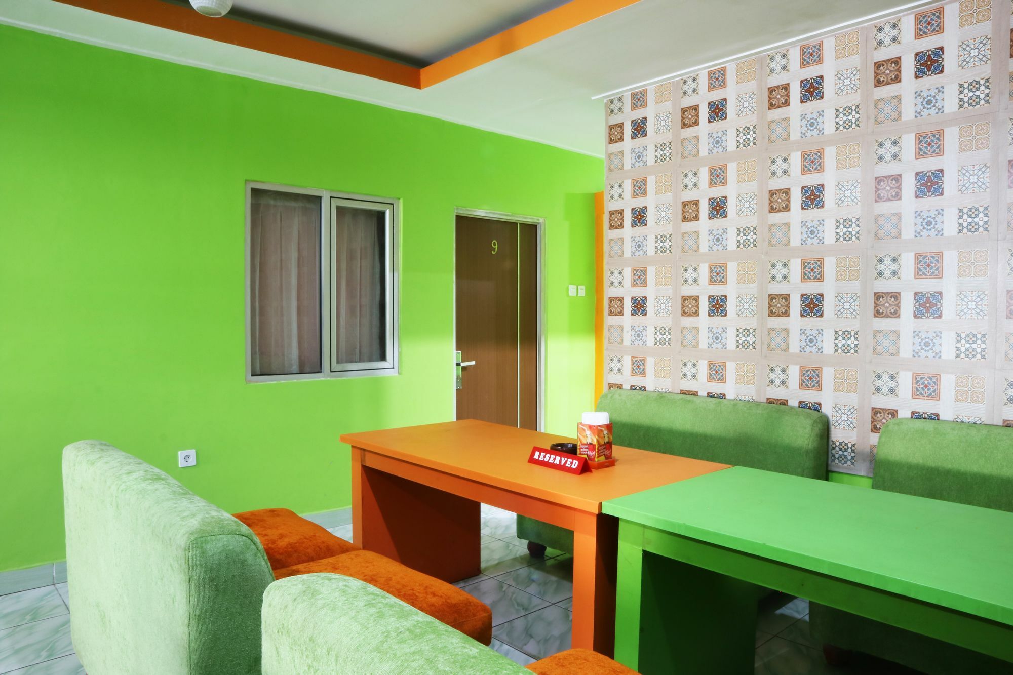 Seungit Syariah Tebet Mitra Reddoorz 2* Jakarta