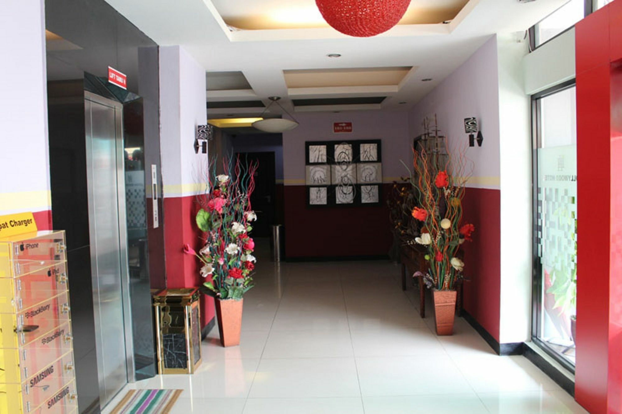 Hollywood Jakarta