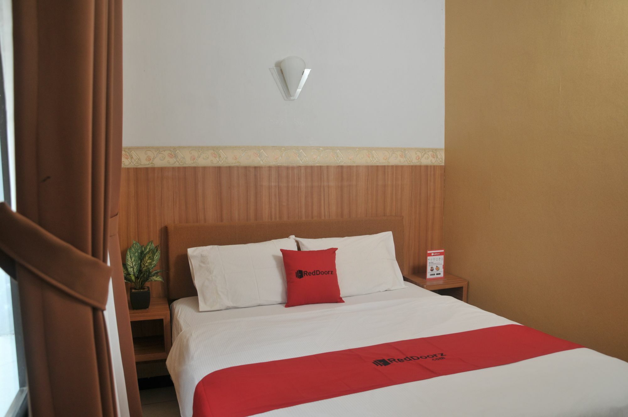 Reddoorz Premium Near Rs Indah Guest house Jakarta