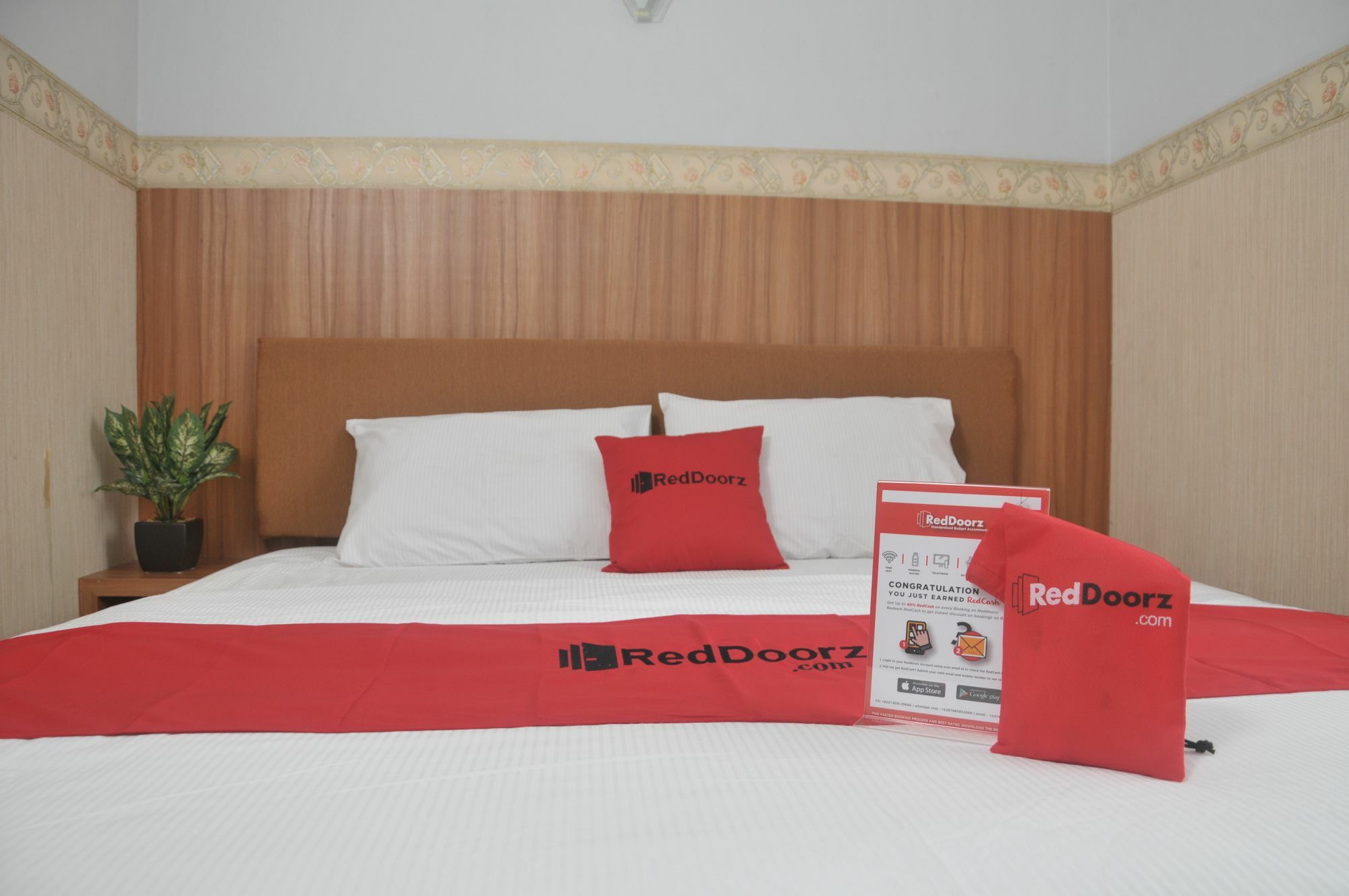 Guest house Reddoorz Premium Near Rs Indah Jakarta