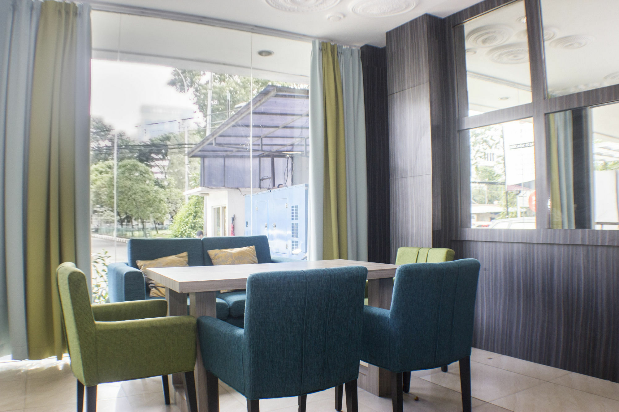 Feodora Grogol Hotel