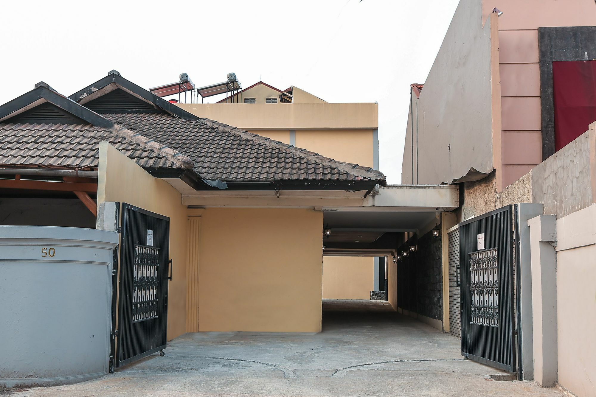 Oyo 133 Griya Ciaji Hotel 2*