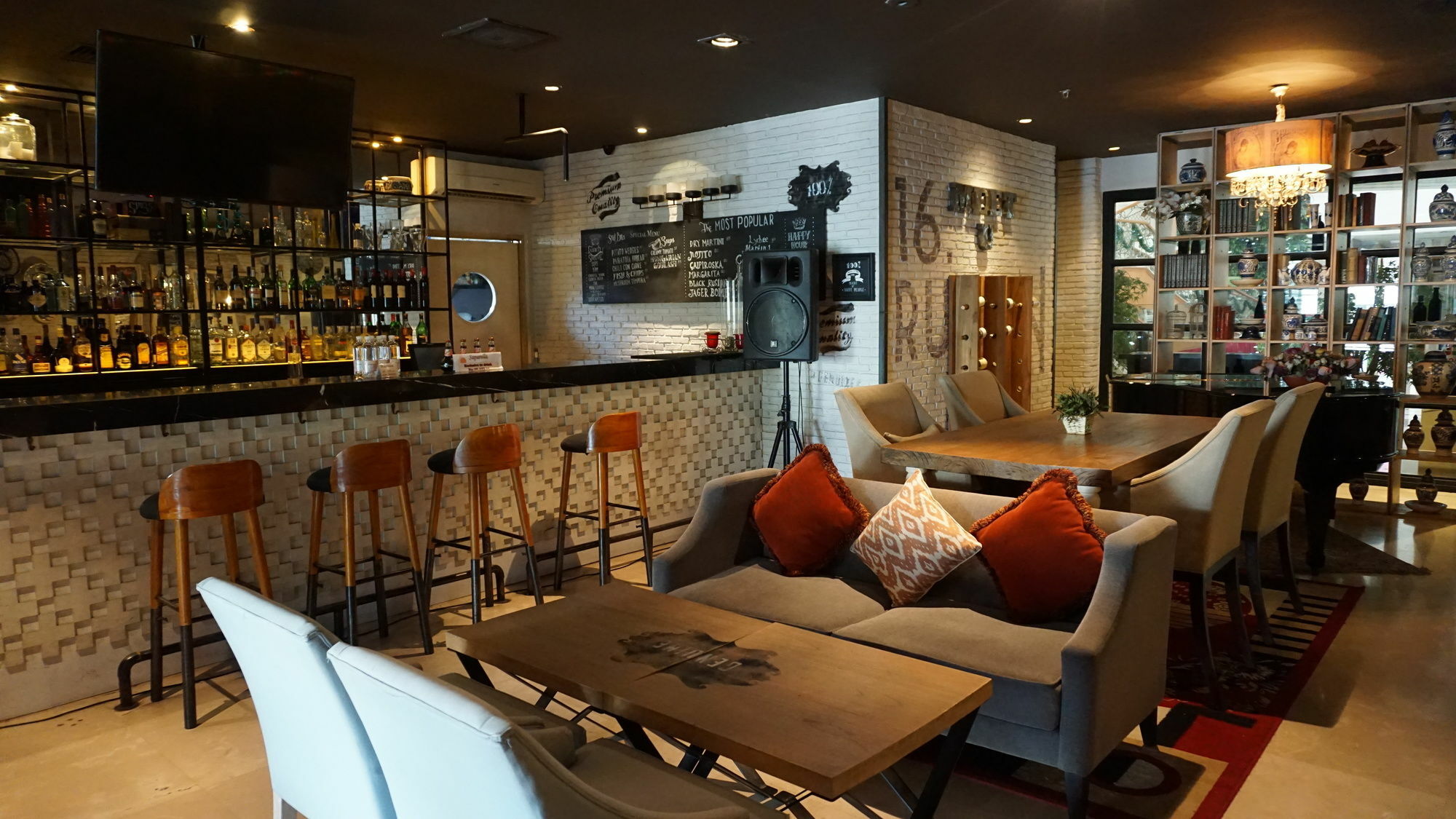 Roosseno Plaza Serviced Apartment *