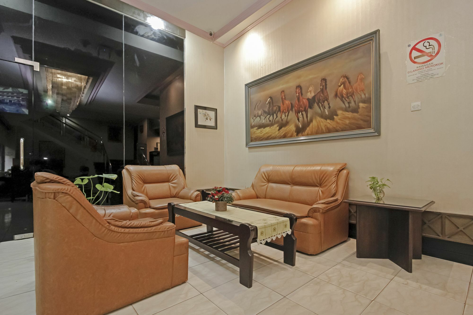 Oyo 108 Surya Hotel 2*