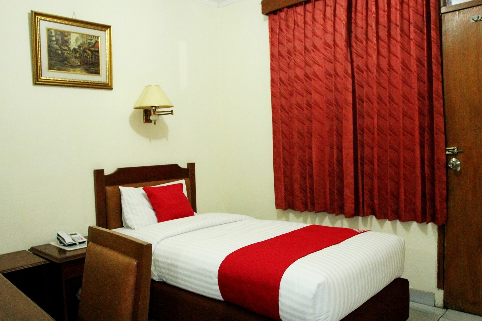 Oyo 108 Surya Hotel 2*