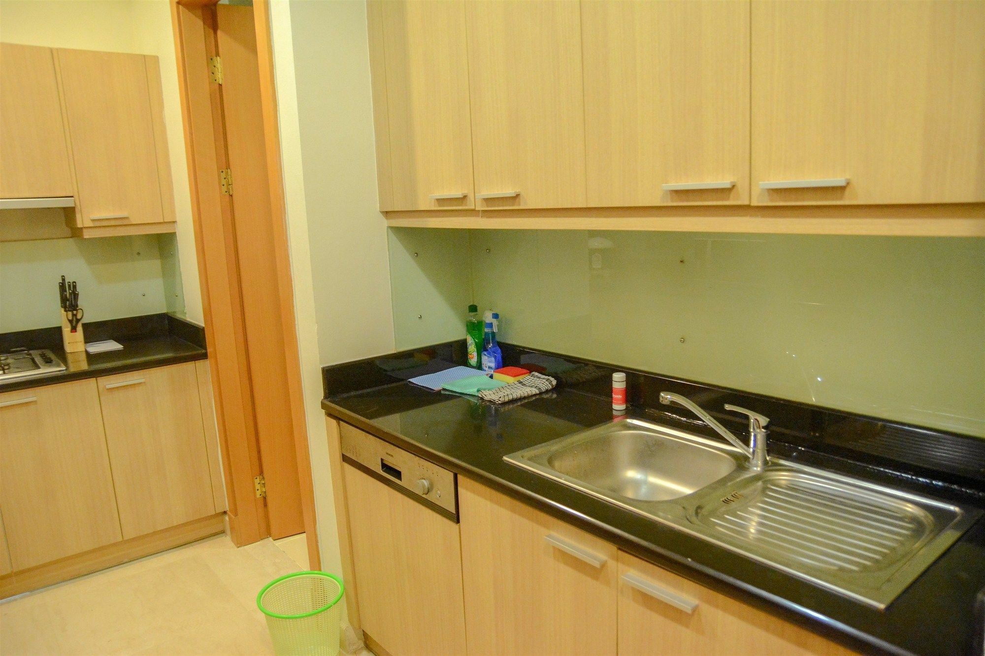 Apartment 3 Bedrooms Premium Sudirman By Travelio