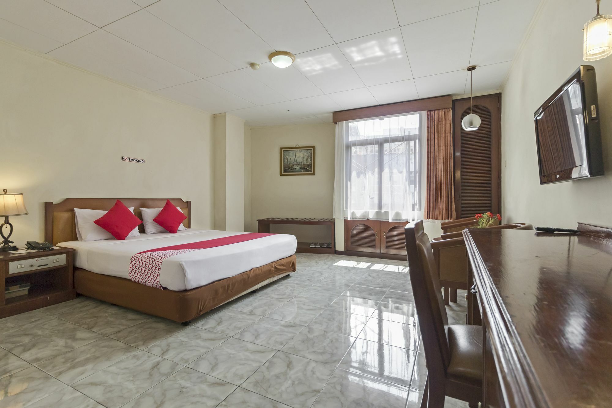 Oyo 108 Surya Hotel 2*