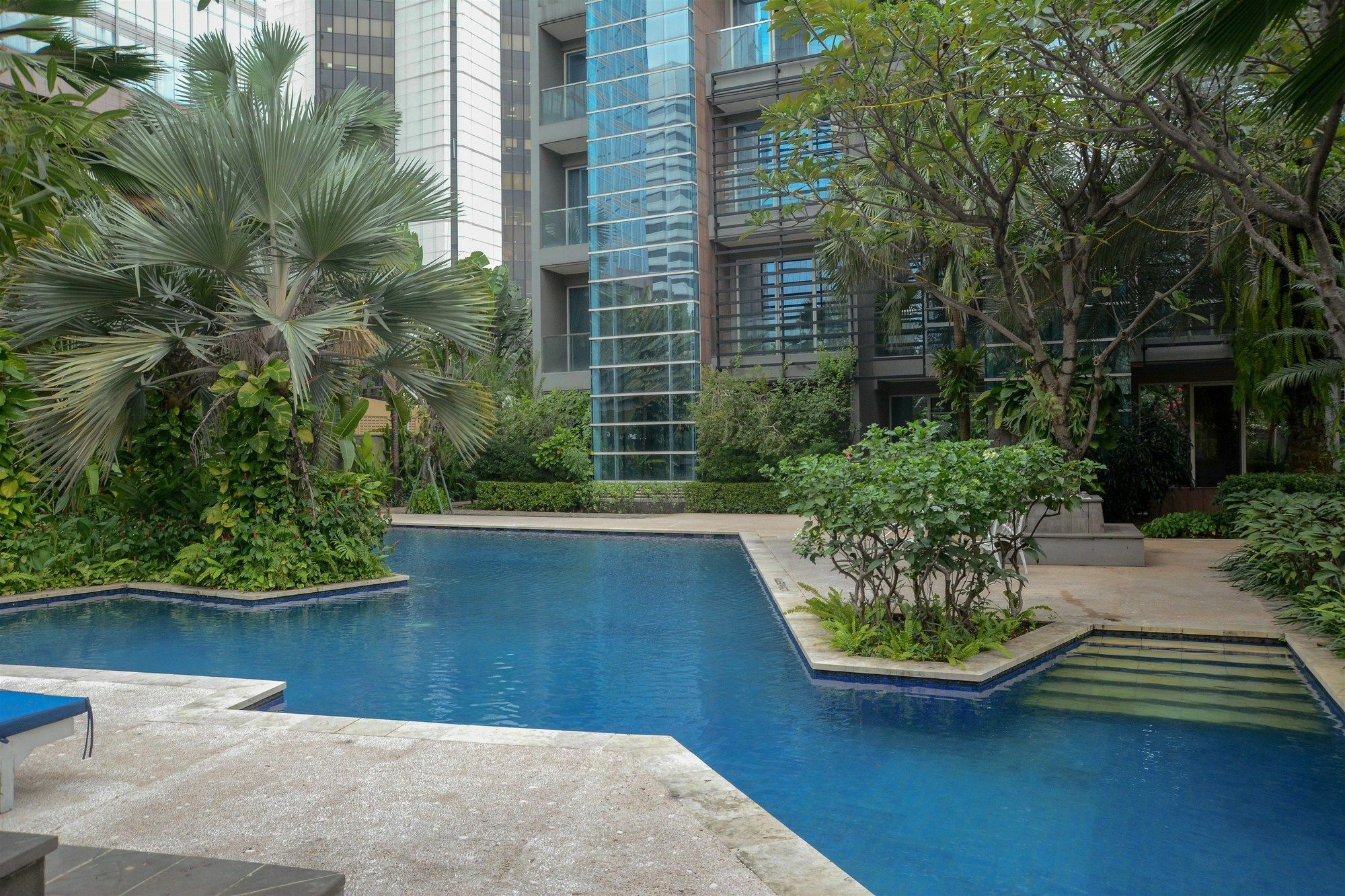 3 Bedrooms Premium Sudirman By Travelio Apartment