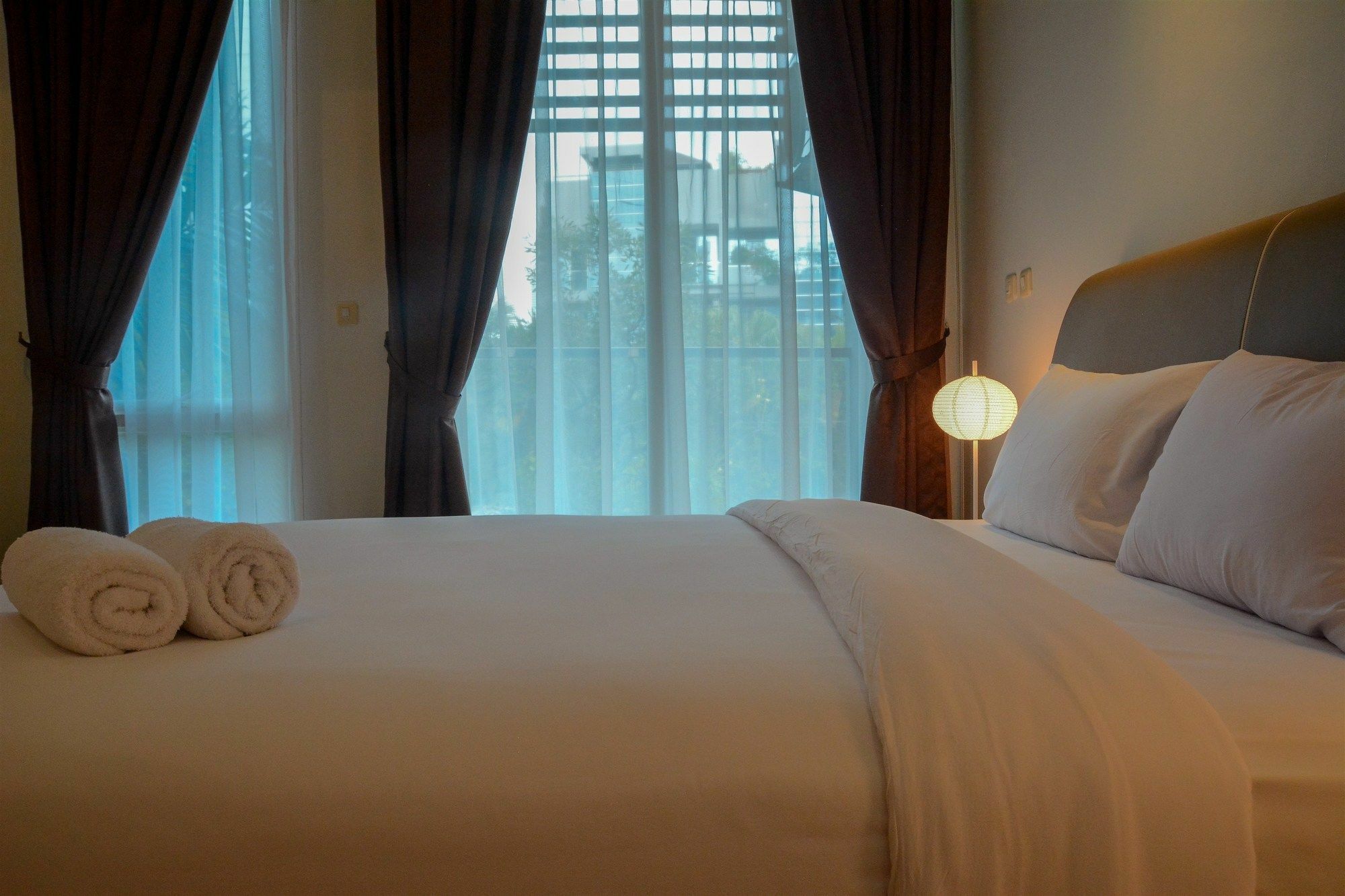 3 Bedrooms Premium Sudirman By Travelio