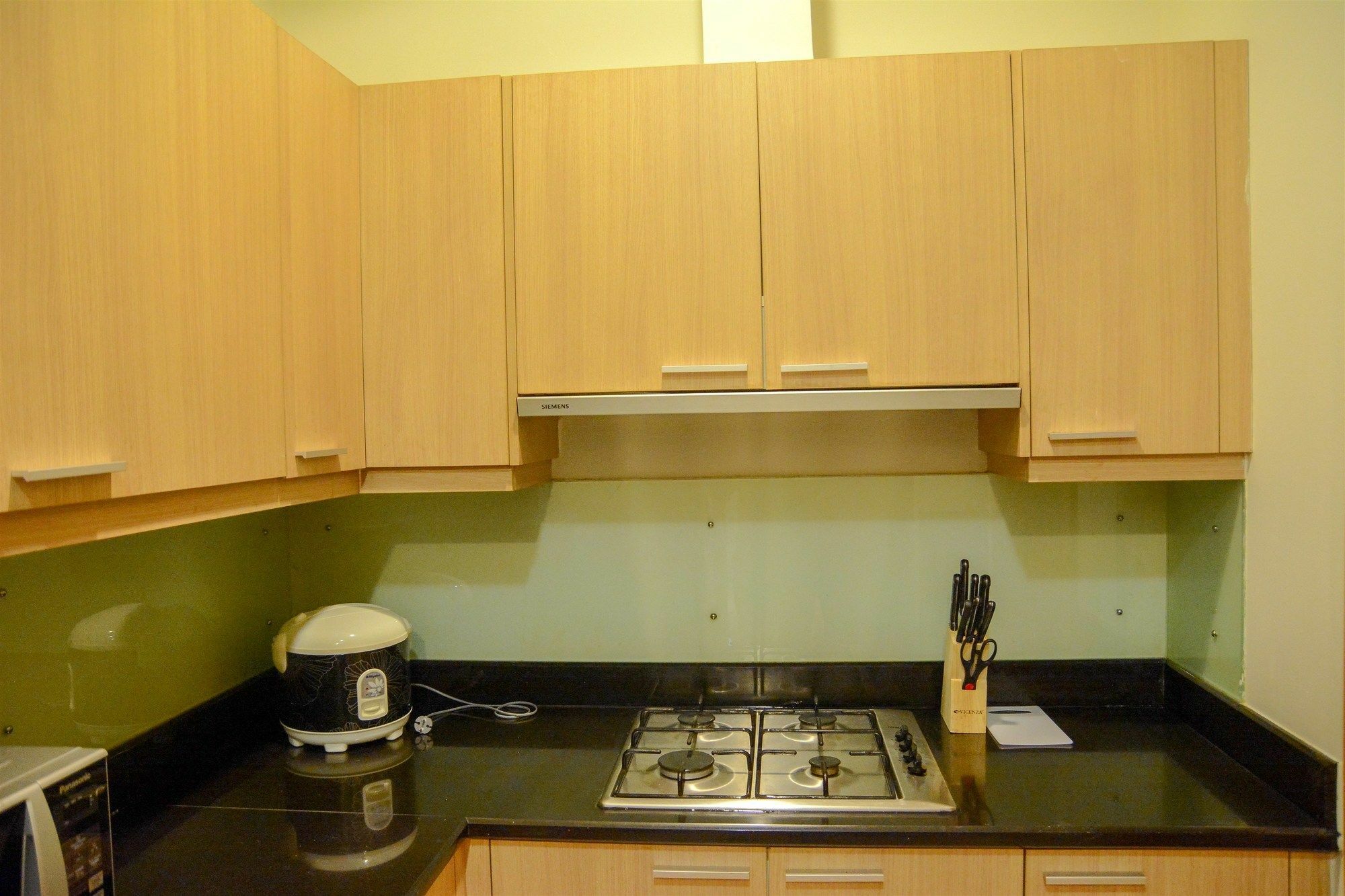 Apartment 3 Bedrooms Premium Sudirman By Travelio Jakarta