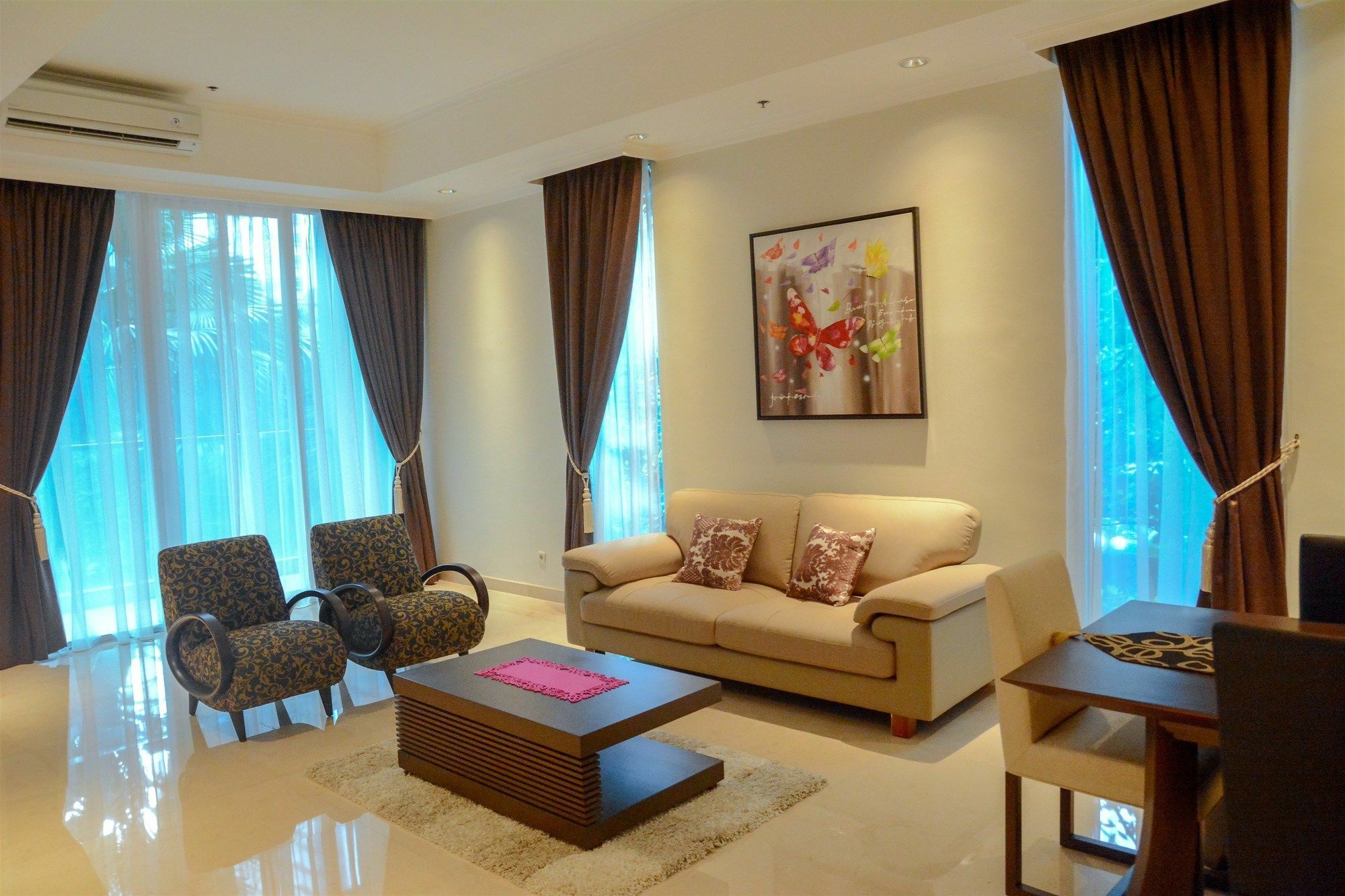 3 Bedrooms Premium Sudirman By Travelio Apartment *