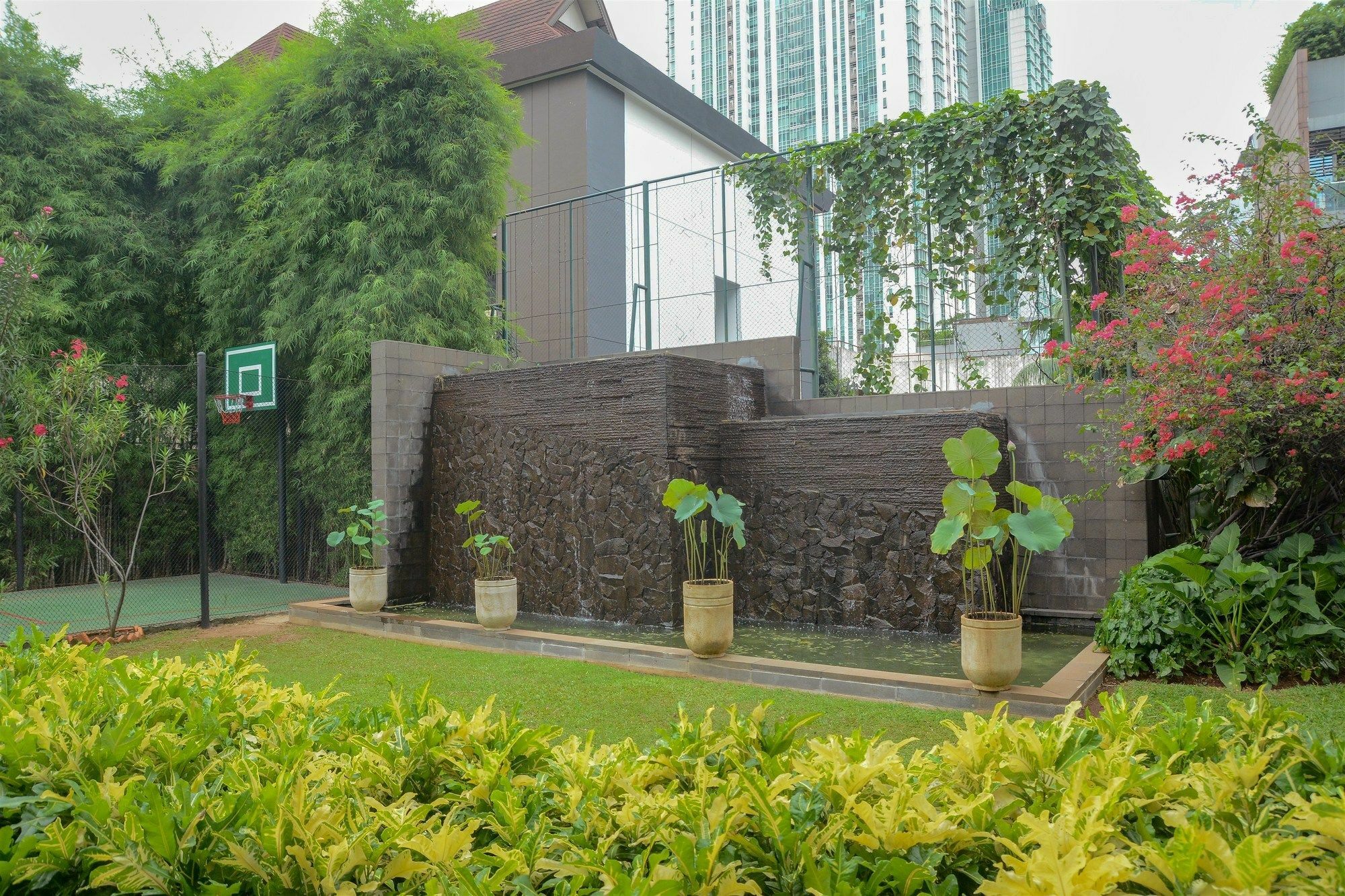 Apartment 3 Bedrooms Premium Sudirman By Travelio *