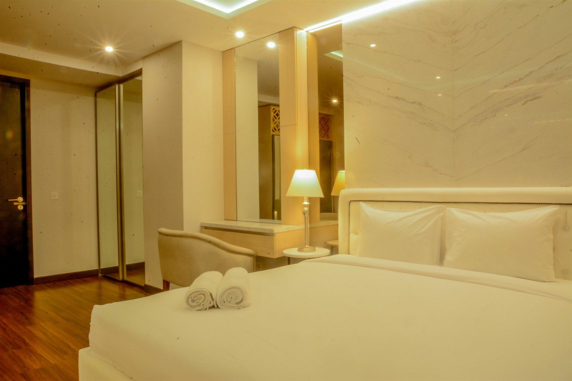 Apartment 2 Bedrooms Loft At Satu8 By Travelio