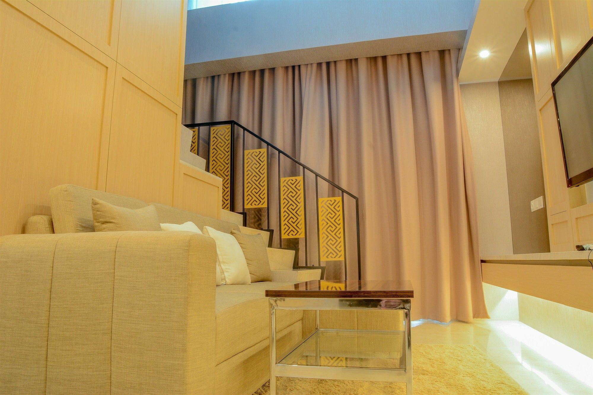 2 Bedrooms Loft At Satu8 By Travelio