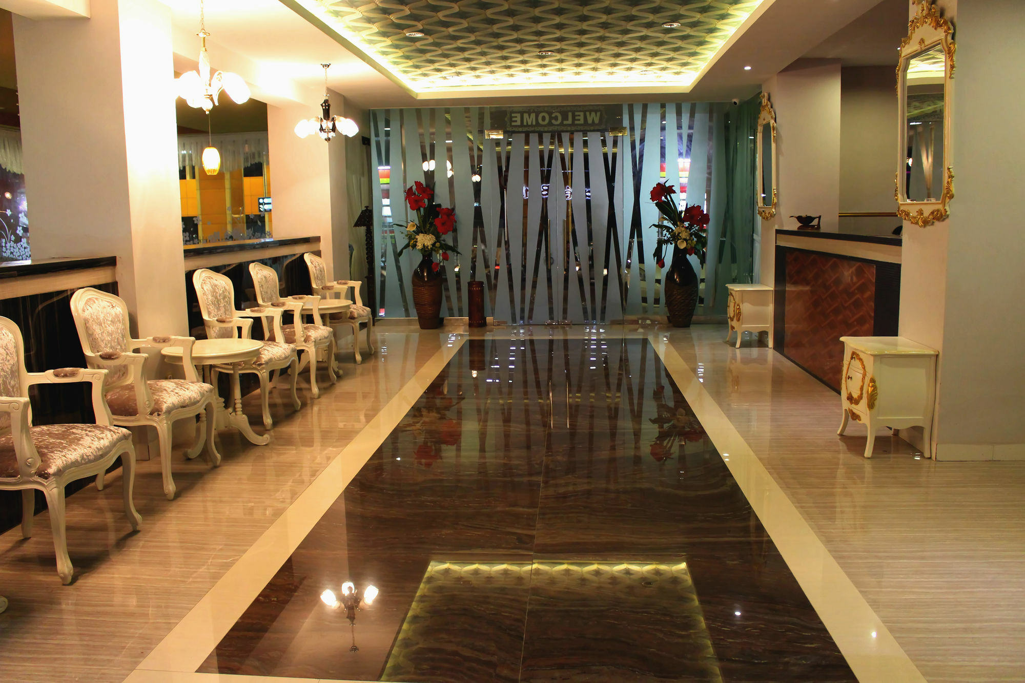 Hotel Grand Batik 2*