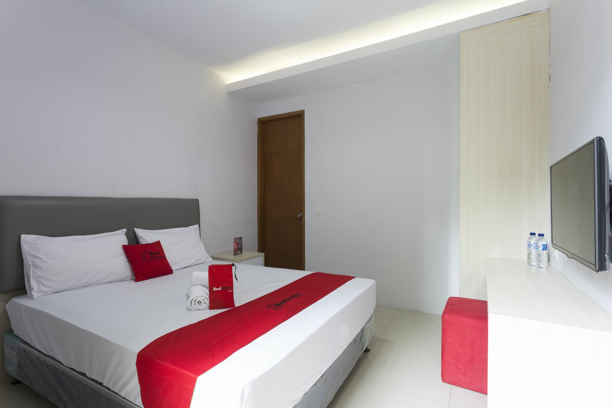 Reddoorz Near Cilandak Town Square 2 3*