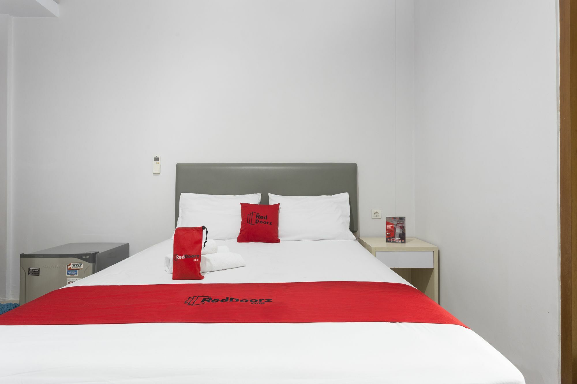 Guest house Reddoorz Near Cilandak Town Square 2