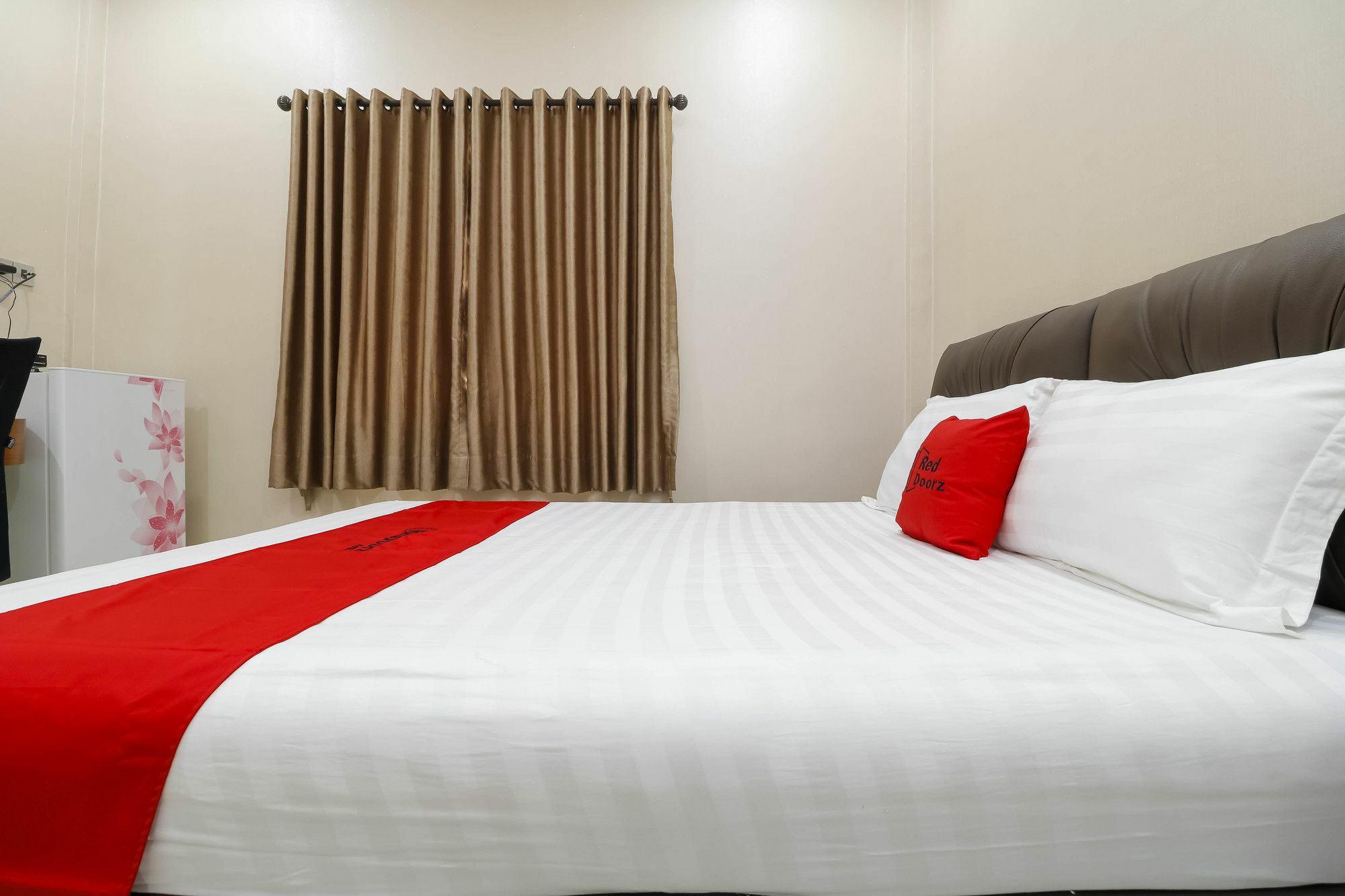 Guest house Reddoorz Syariah Near Dharmawangsa Jakarta