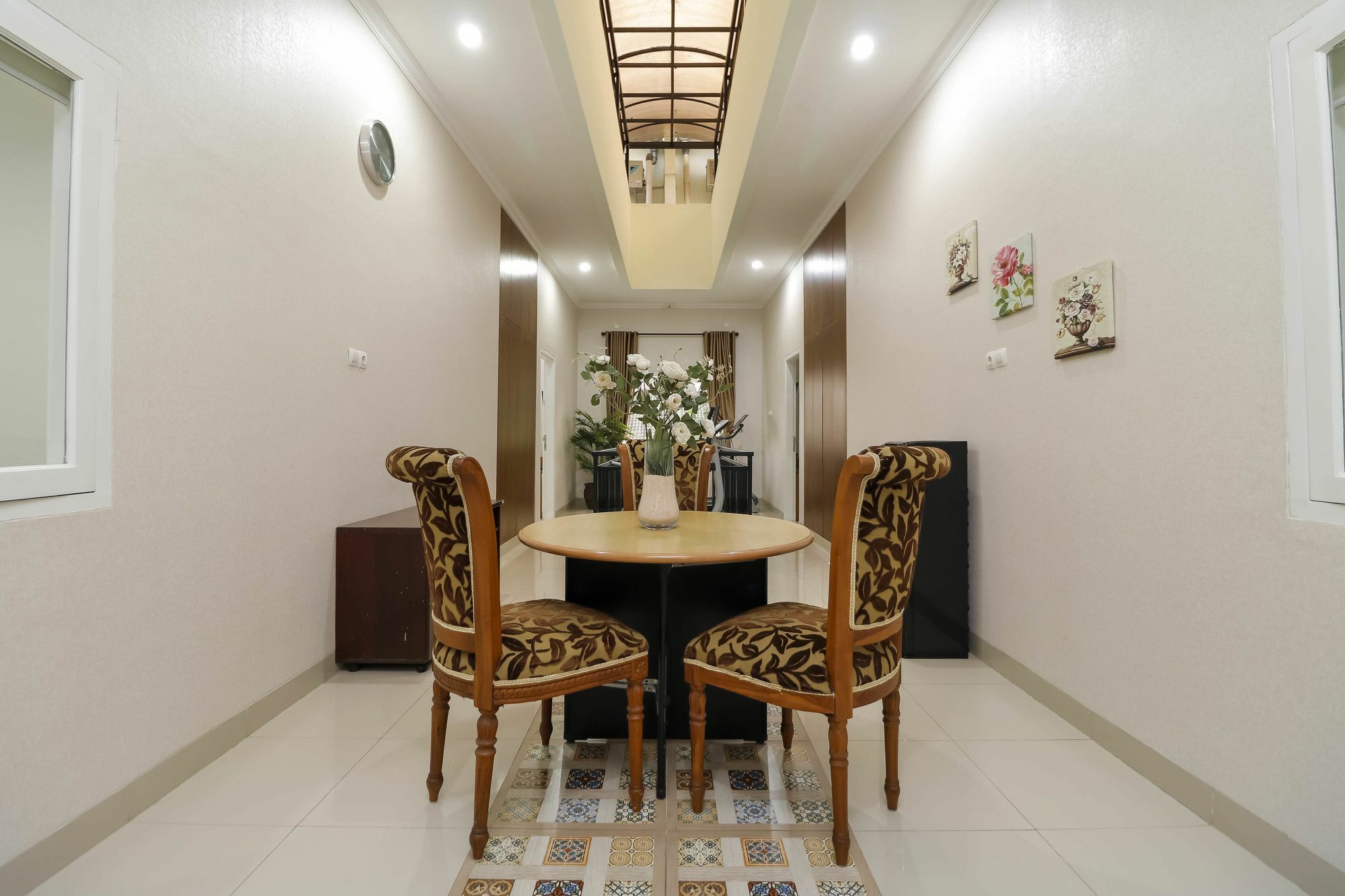 Reddoorz Syariah Near Dharmawangsa 3*