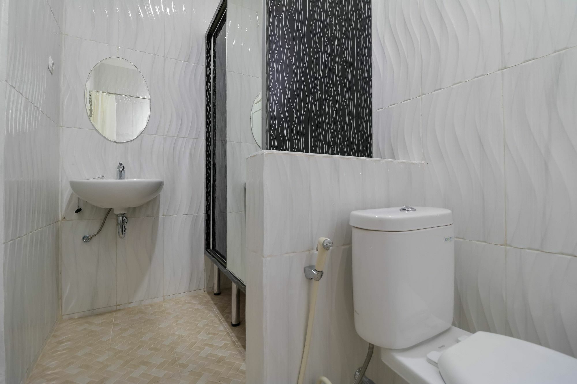 Guest house Reddoorz Syariah Near Dharmawangsa 3*