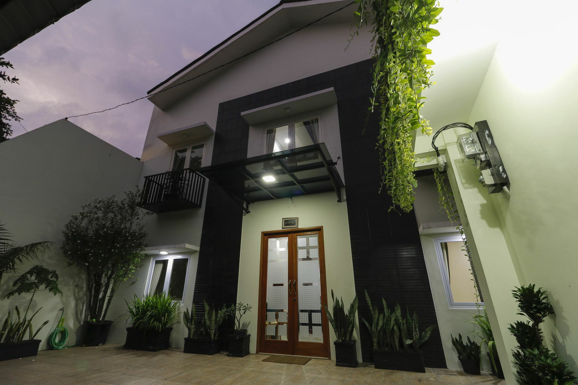Reddoorz Syariah Near Dharmawangsa 3* Jakarta