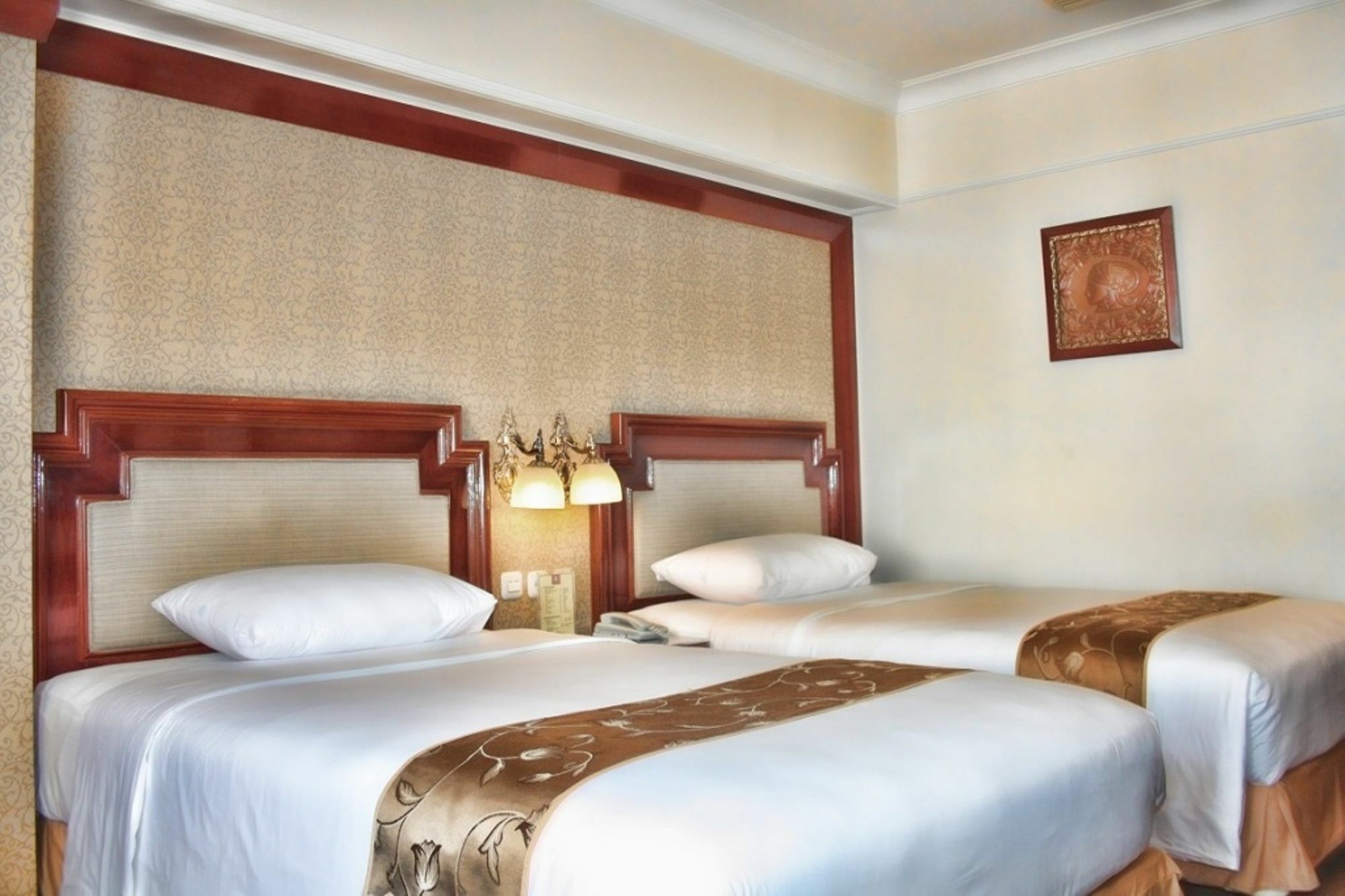 Golden Boutique Melawai 4*