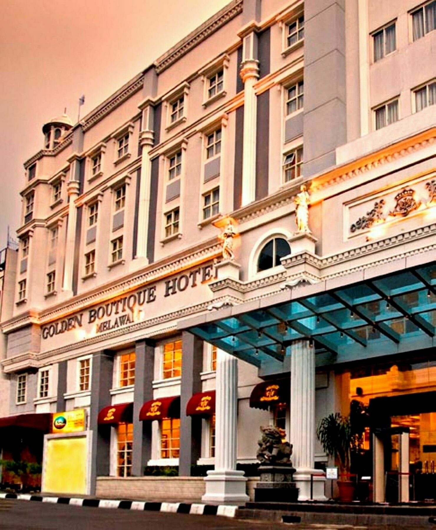Golden Boutique Melawai Hotel 4*